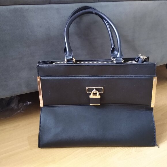 Aldo Black Handle bag Shoulder bag with Lock Decoration - Picture 1 of 16